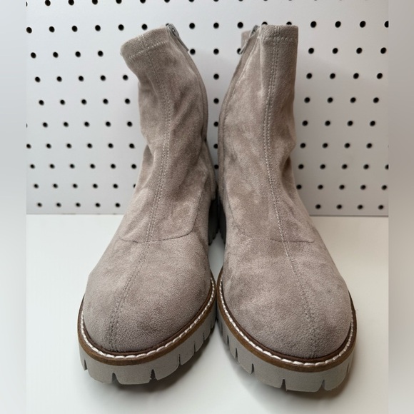 Anthropologie | Matisse Hudson Stompy Boots in Gray Faux Suede Ankle Size 8.5M - Picture 10 of 15